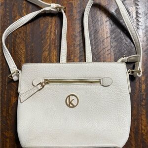 White leather crossbody bag with gold hardware #crossbodybag